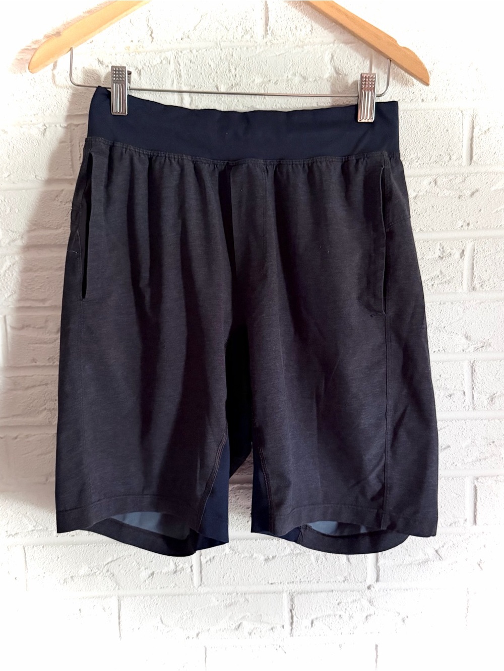 Lululemon T.H.E. Short Linerless 9" Heathered Iron Blue True Navy Size XS